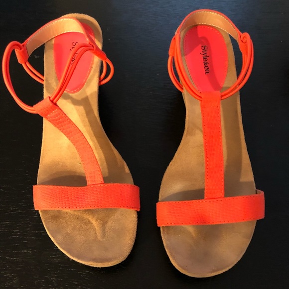 Shoes - Picture 4 of 4